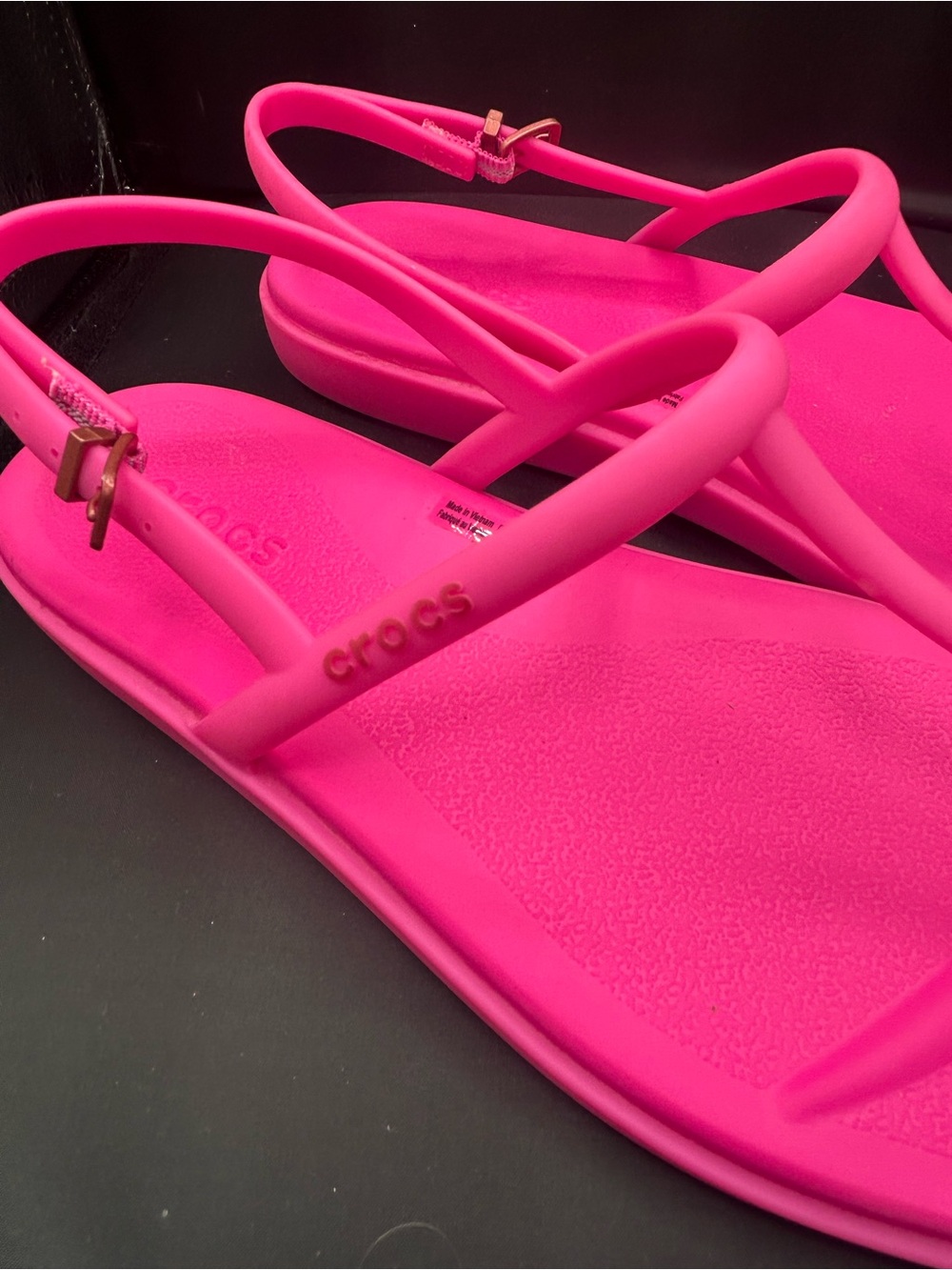 Crocs Miami Thong Flip in size 9
In great condition! - Picture 2 of 7